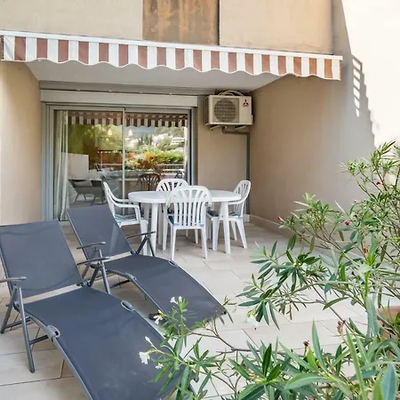 Le Club Par Dodo-a-cassis *