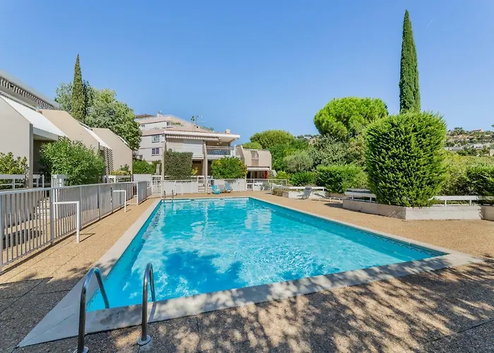 Le Club Par Dodo-a-cassis Cassis